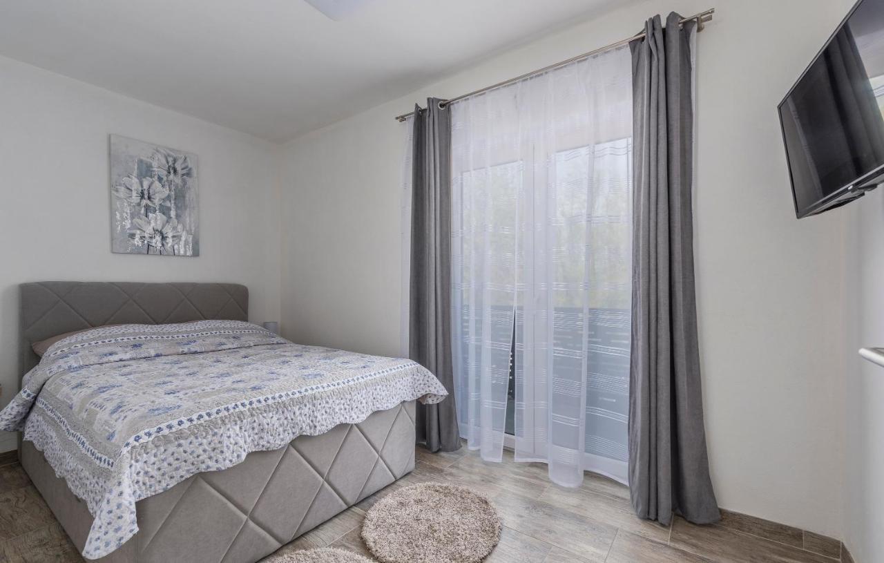 Apartmani Natalija Poreč Exteriör bild