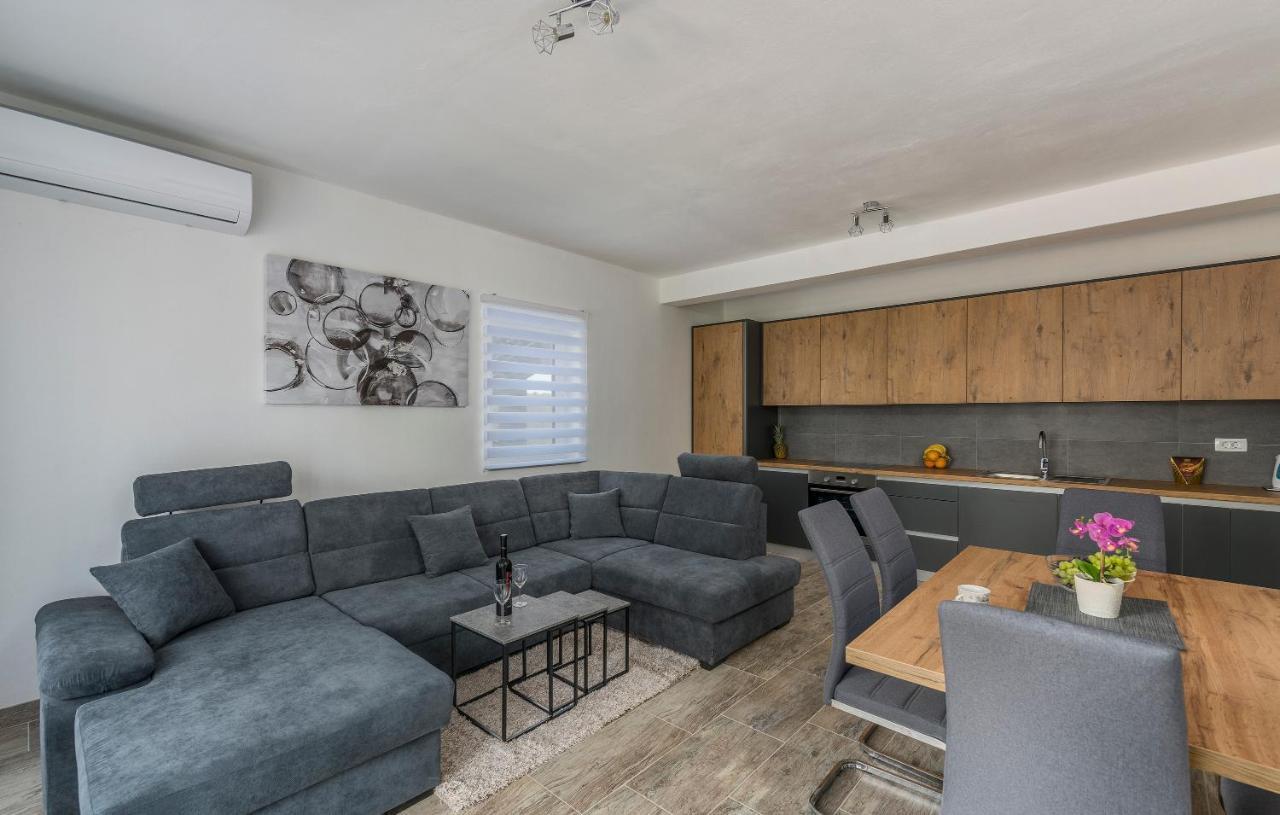 Apartmani Natalija Poreč Exteriör bild