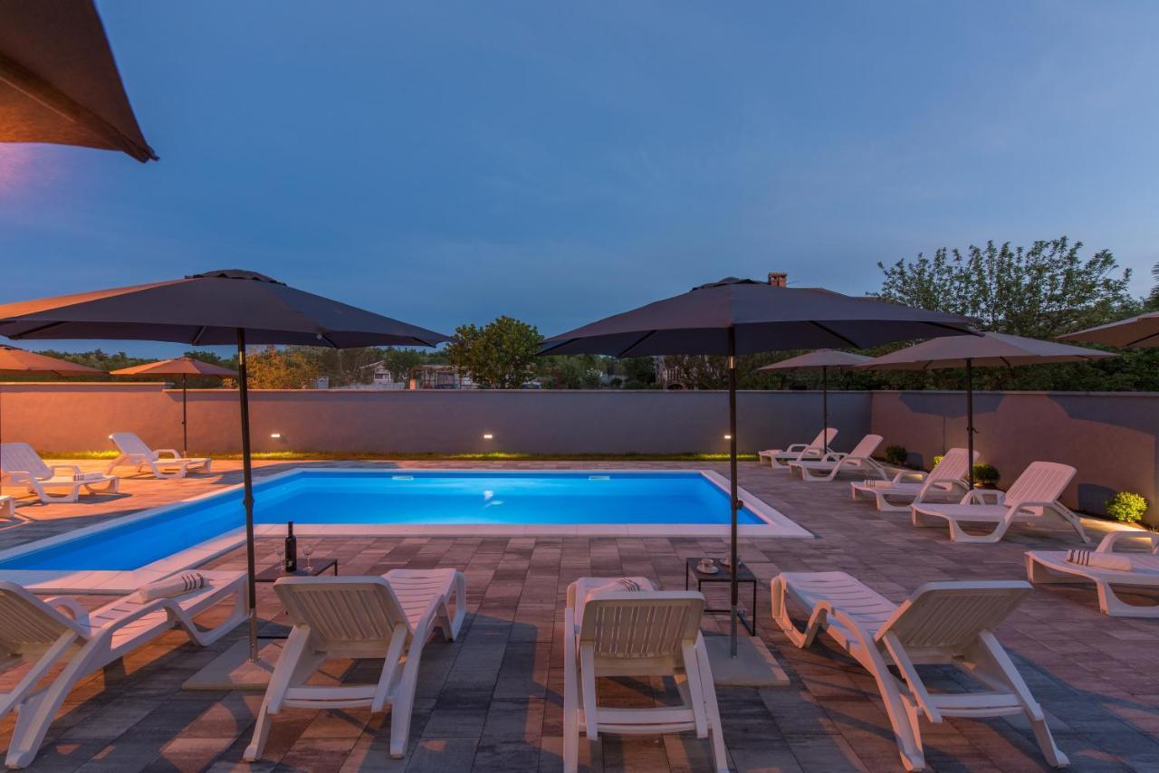 Apartmani Natalija Poreč Exteriör bild